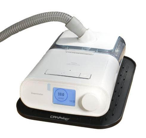 Tapis protecteur pour CPAP avec un appareil Dreamstation 1
